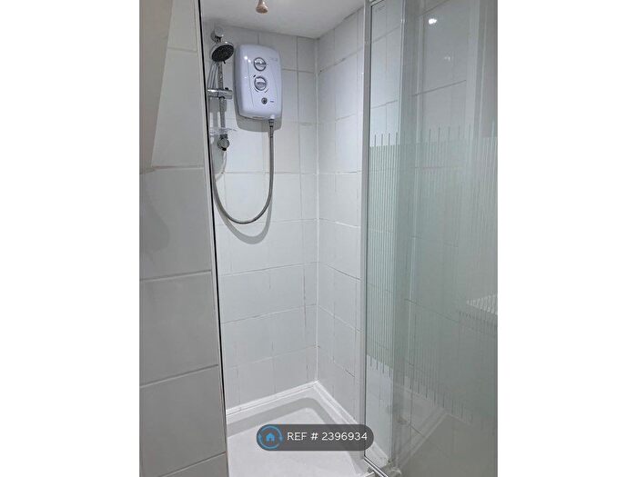 1 Bedroom Flat To Rent In Bohemia Road, St. Leonards-On-Sea, TN37