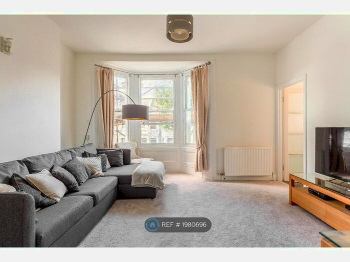 2 Bedroom Flat To Rent In Shaftesbury Road, Brighton, BN1