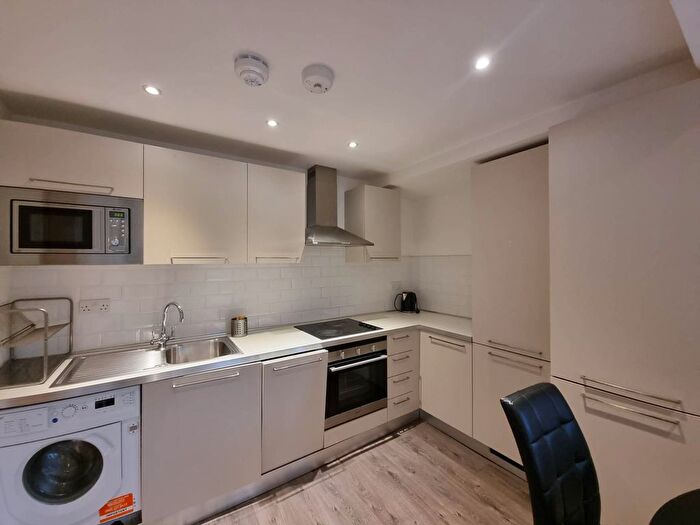 1 Bedroom Flat To Rent In Turnpike Lane, London, N8