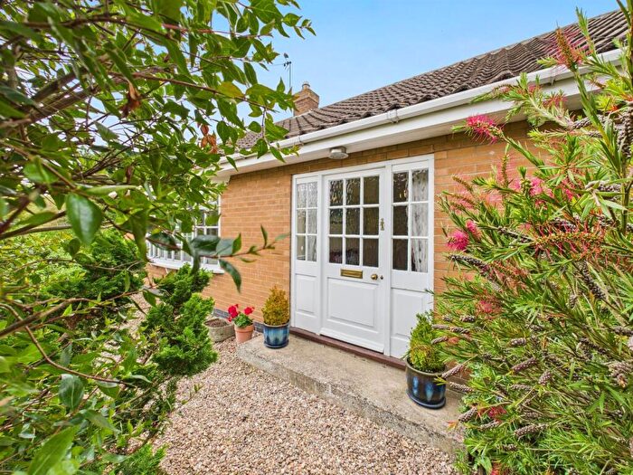 3 Bedroom Detached Bungalow For Sale In Grange Lane, Utterby, Louth, LN11