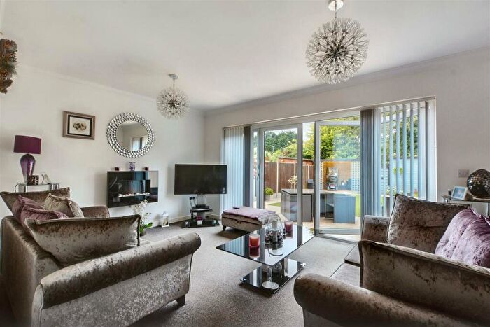 2 Bedroom Detached Bungalow For Sale In Meadow Croft Gardens, Hucknall, NG15
