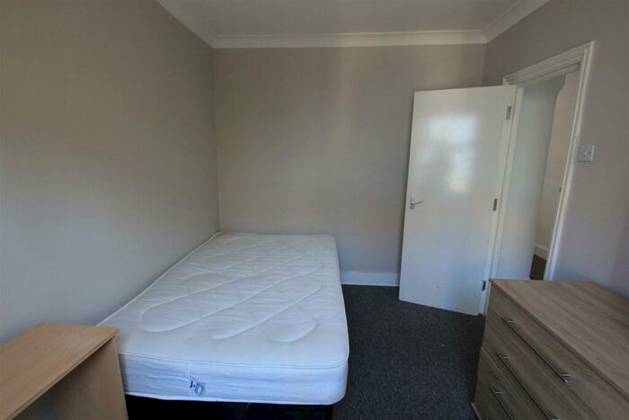 5 Bedroom Semi-Detached House To Rent In St Mary Magdalene Street, Brighton, BN2
