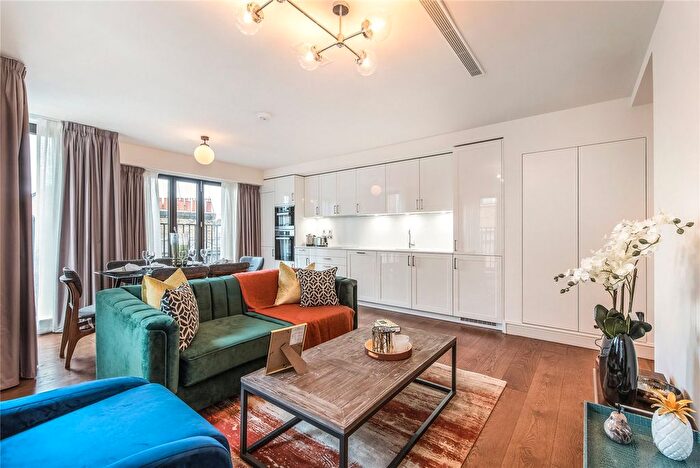 3 Bedroom Flat To Rent In Richmond Buildings, London, W1D