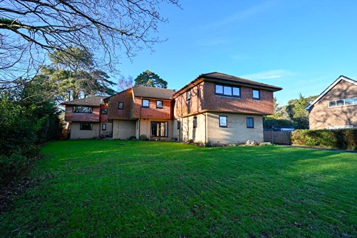 2 Bedroom Apartment For Sale In Ringwood Road, Ferndown, BH22