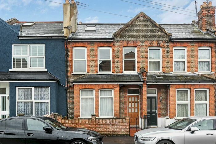 3 Bedroom Flat To Rent In Boundary Road, Walthamstow, London, E17