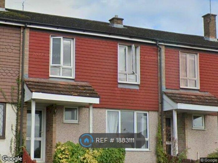 4 Bedroom Terraced House To Rent In The Chantrys, Farnham, GU9