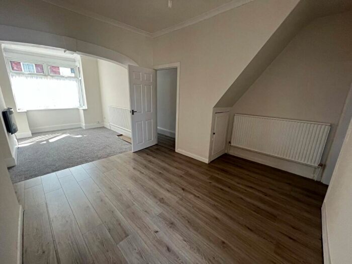 3 Bedroom Terraced House To Rent In Fairmont Road, Grimsby, Lincolnshire, DN32