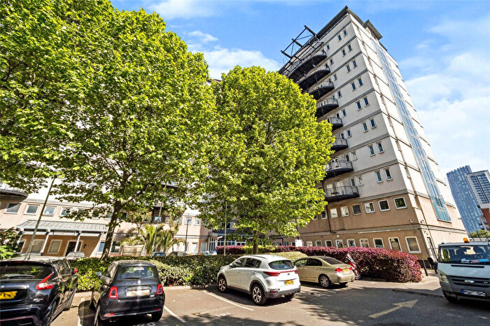 2 Bedroom Flat To Rent In Central House, Stratford, E15