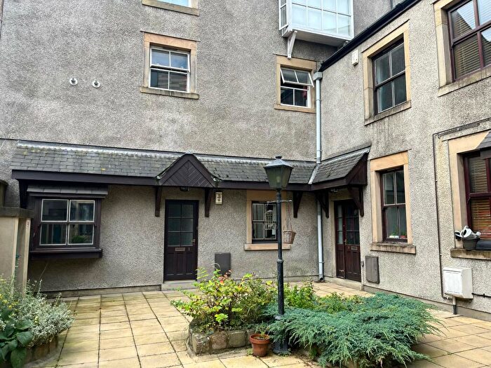 2 Bedroom Flat To Rent In Thurnham Mews, Lancaster, LA1