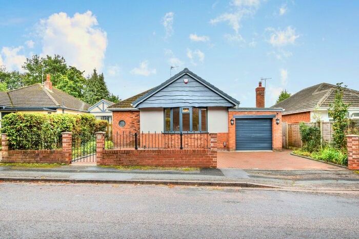 3 Bedroom Bungalow To Rent In Stanneylands Drive, Wilmslow SK9