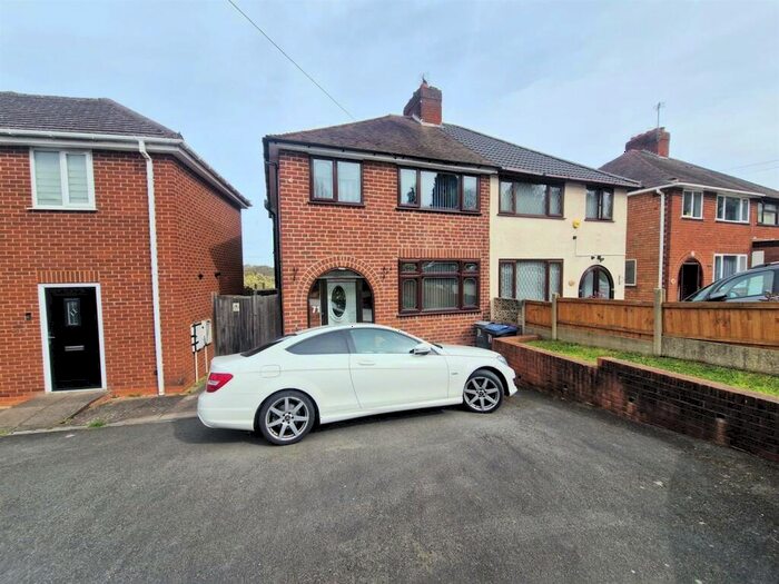 3 Bedroom Semi-Detached House To Rent In Nigel Avenue, Northfield, Birmingham, West Midlands, B31