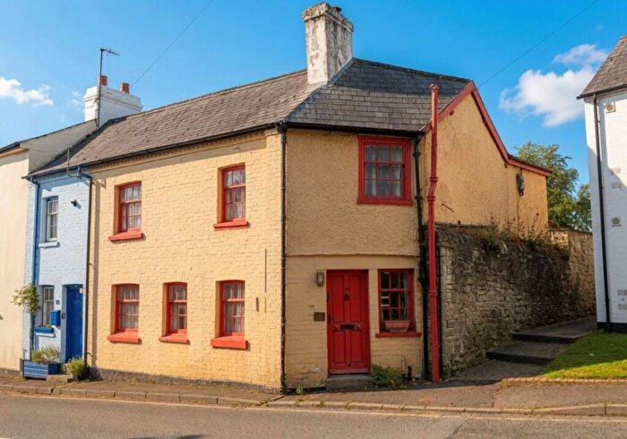 4 Bedroom End Of Terrace House For Sale In Church Street, Kington, Herefordshire, HR5
