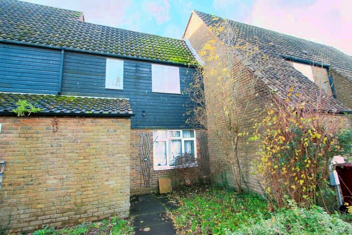 4 Bedroom House To Rent In Chichester, PO19