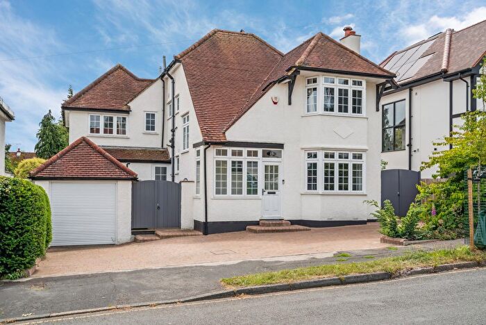 4 Bedroom Detached House For Sale In Hill Rise, Rickmansworth, WD3