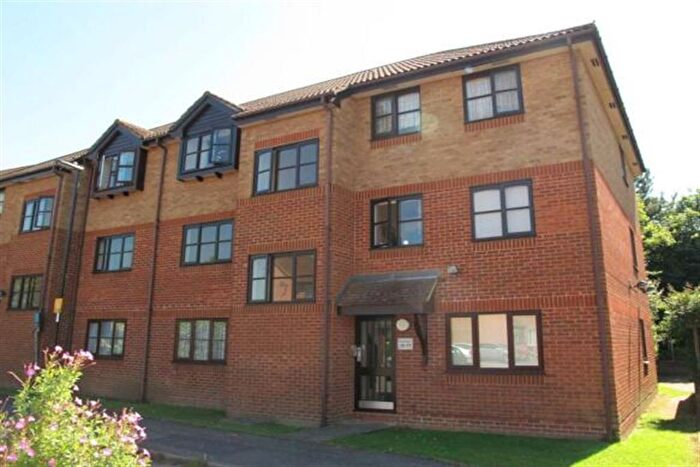 1 Bedroom Flat To Rent In Brunel Road, Redbridge, SO15