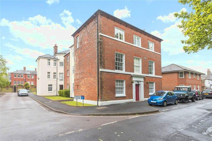 2 Bedroom Flat To Rent In Bell House, Headley Close, Alresford, Hampshire, SO24