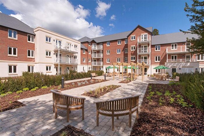 2 Bedroom Apartment To Rent In Bath Road, Devizes, Wiltshire, SN10
