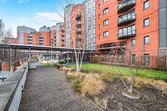 2 Bedroom Flat To Rent In New Atlas Wharf, Arnhem Place, Canary Wharf, London, E14