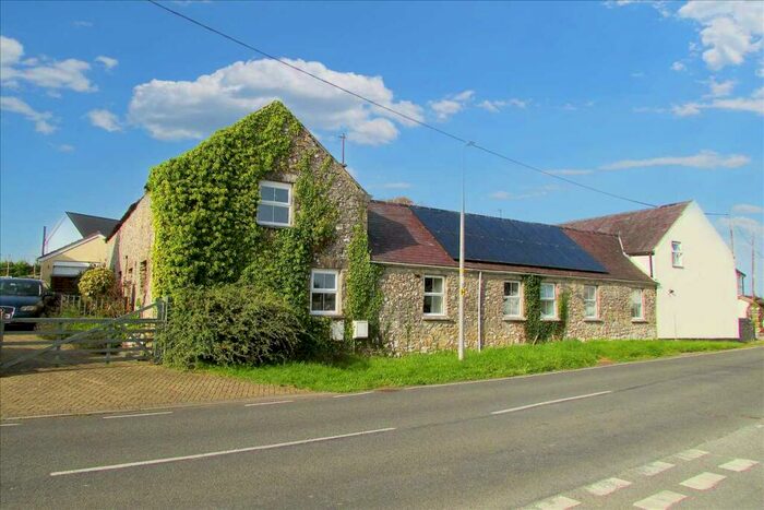 5 Bedroom Detached House For Sale In Manor Farm, Lydstep, Tenby, SA70