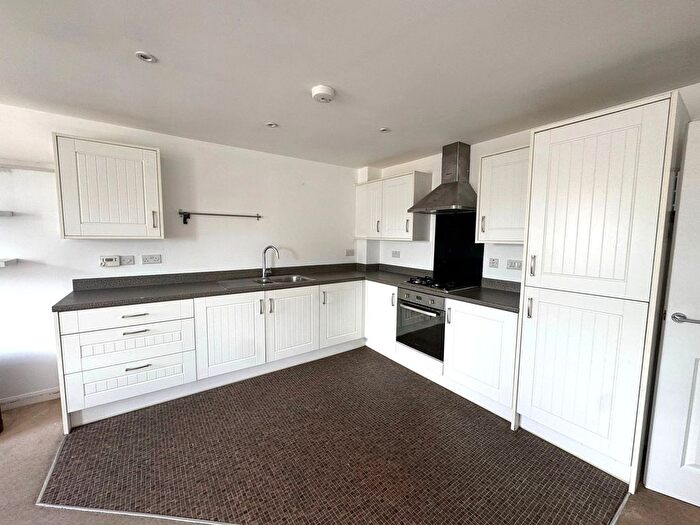 2 Bedroom Flat To Rent In Oakleaze, Patchway, BS34