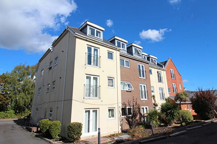 1 Bedroom Flat For Sale In St. Eanswythe's Court, Priory Road, Tonbridge, TN9
