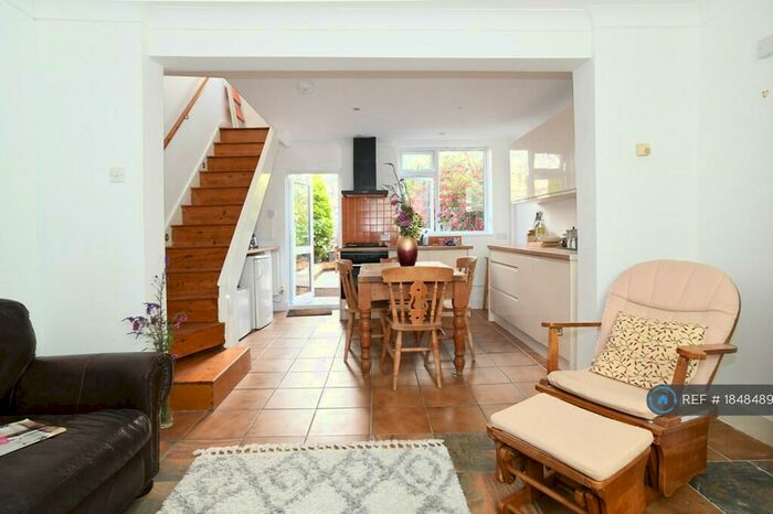 3 Bedroom Terraced House To Rent In Hendon Street, Brighton, BN2
