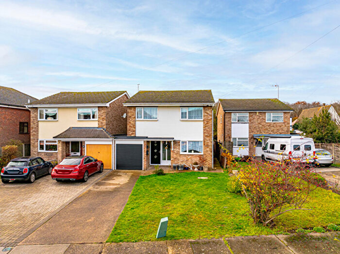 4 Bedroom Detached House For Sale In Marlin Close, Benfleet, SS7