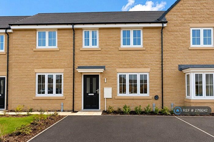 3 Bedroom Terraced House To Rent In Woolf Close, Barnsley, S73