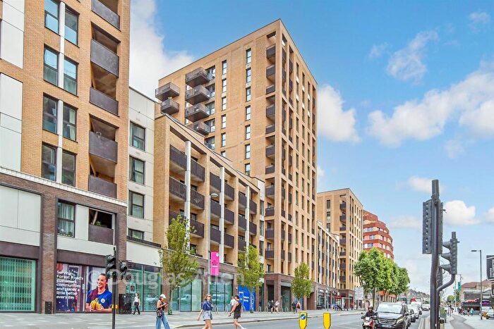 2 Bedroom Apartment For Sale In Forest Road, Walthamstow, E17
