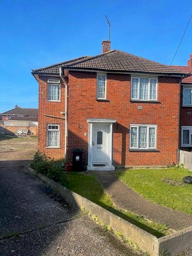 3 Bedroom End Of Terrace House To Rent In Johnson Road, Hounslow, TW5