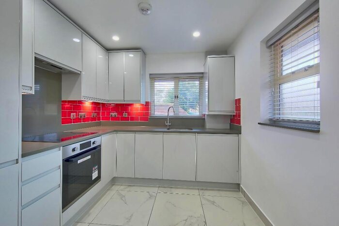 1 Bedroom Maisonette To Rent In Canterbury Road, Morden, SM4