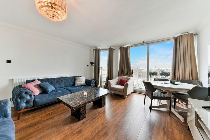 2 Bedroom Flat To Rent In Notting Hill Gate, London, W11