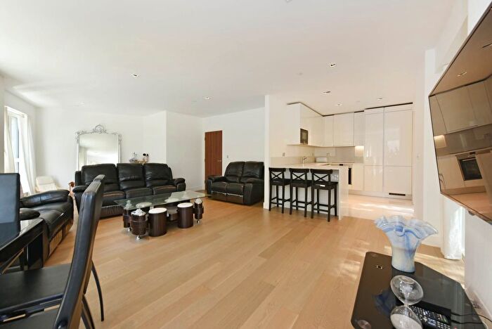 2 Bedroom Flat For Sale In Dashwood House, London, W5