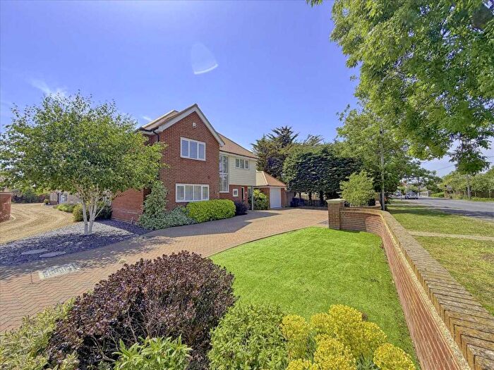 4 Bedroom Detached House For Sale In Little Meers Gardens, Frinton Road, Frinton On Sea, CO13