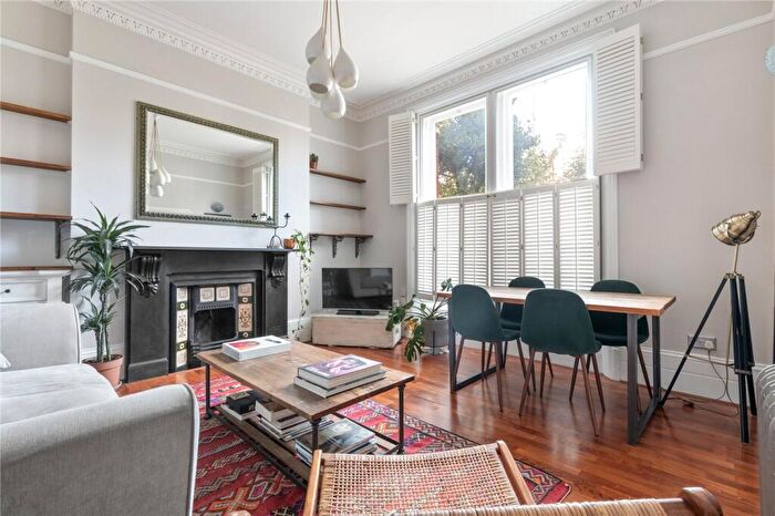 2 Bedroom Apartment To Rent In Thurlow Park Road, London, SE21