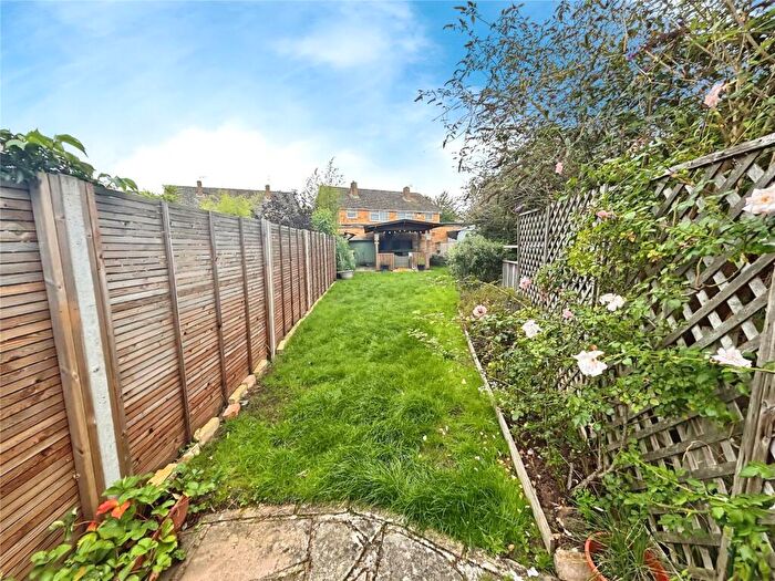 2 Bedroom Maisonette For Sale In Collier Close, Epsom, Surrey, KT19