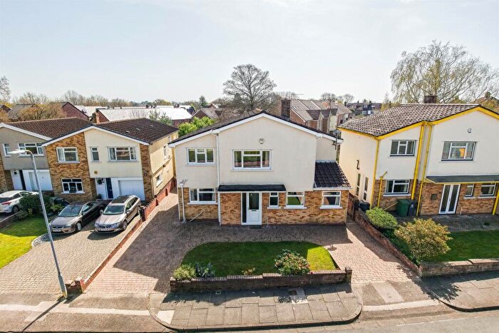 4 Bedroom Detached House For Sale In Rheidol Close, Llanishen, Cardiff, CF14