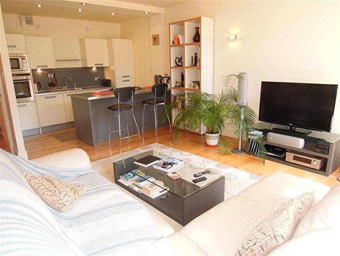 1 Bedroom Flat To Rent In Brunswick Street, Edinburgh, EH7