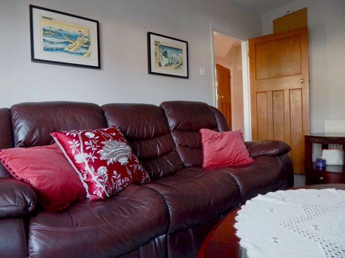 3 Bedroom Flat To Rent In Woodland Park, Cambridge, CB3