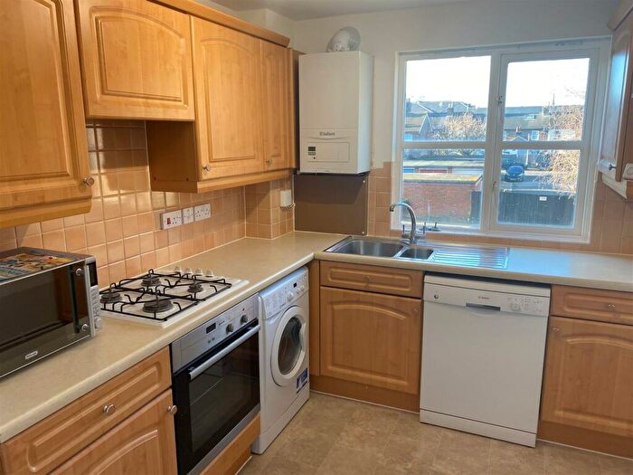 2 Bedroom Apartment To Rent In Glassmill House, Robertson Road, Berkhamsted, HP4