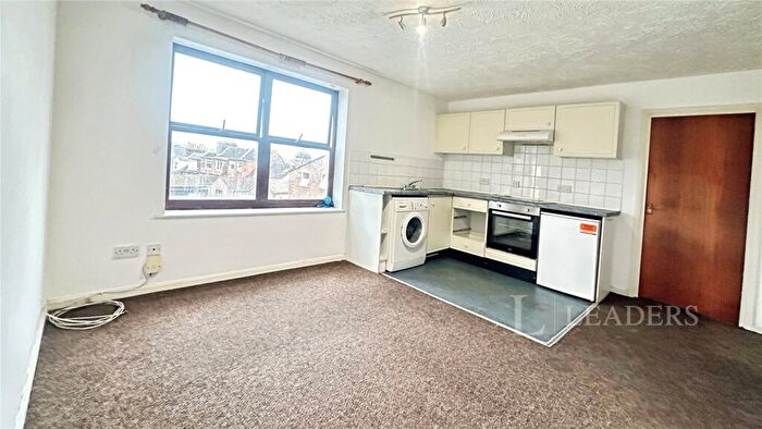 Flat To Rent In Napier Road, Luton, Bedfordshire, LU1