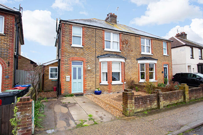 3 Bedroom Semi Detached House For Sale In Regent Street, Whitstable, CT5