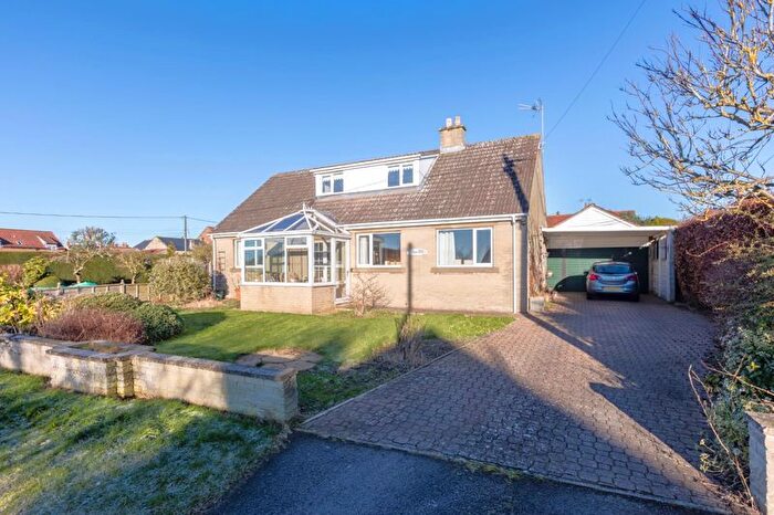 4 Bedroom Detached Bungalow For Sale In Flatts Lane, Wombleton, York, YO62