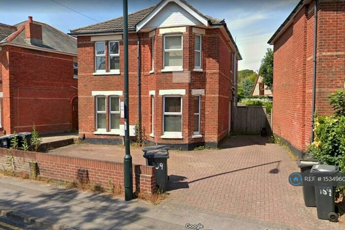 6 Bedroom Detached House To Rent In Alma Road, Bournemouth, BH9