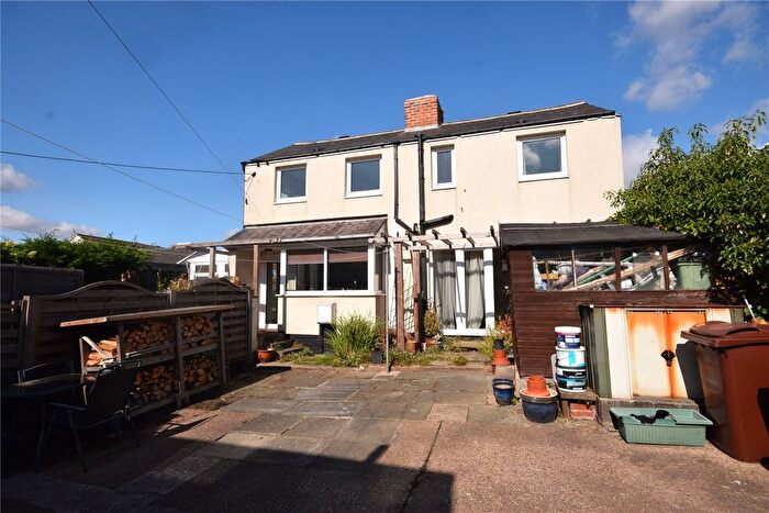 2 Bedroom Detached House For Sale In Cliff Road, Crigglestone, Wakefield, West Yorkshire, WF4