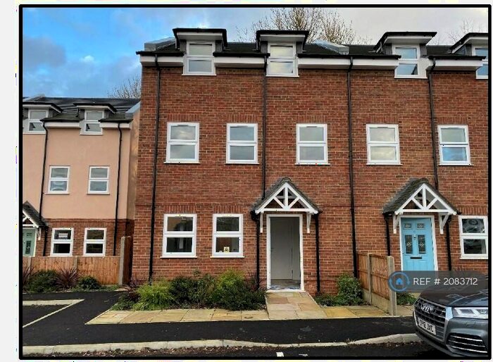 3 Bedroom Semi-Detached House To Rent In Ragan Mews, South Godstone, Godstone Surrey, RH9