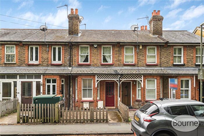 2 Bedroom Terraced House For Sale In Boundary Road, Woking, Surrey, GU21