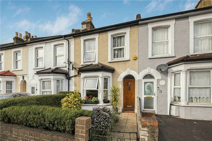 3 Bedroom Terraced House For Sale In Whitehorse Road, Thornton Heath, CR7