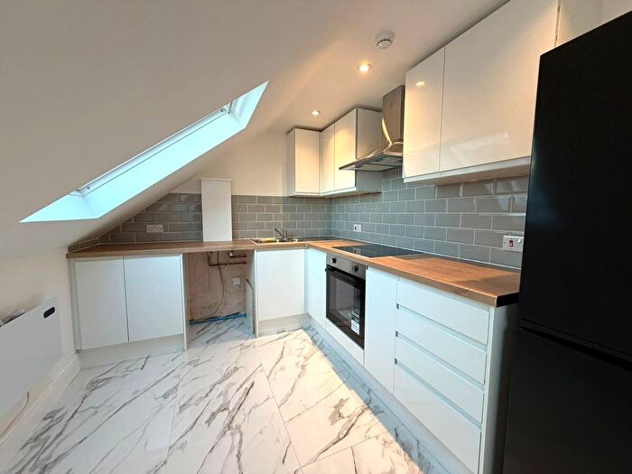 1 Bedroom Flat To Rent In Gambole Road, London, SW17