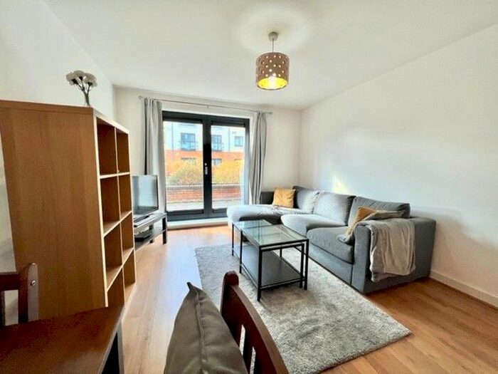 1 Bedroom Flat To Rent In Hogg Lane, RM17